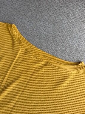Women's Lightweight oversized off-the-shoulder thermal crewneck Mustard Yellow